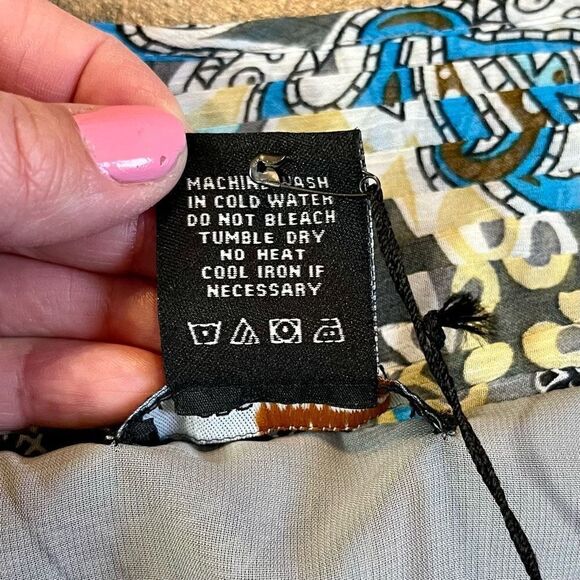 NWT BCBG Maxazria 70s Paisley Blouse Size Small - Picture 12 of 12